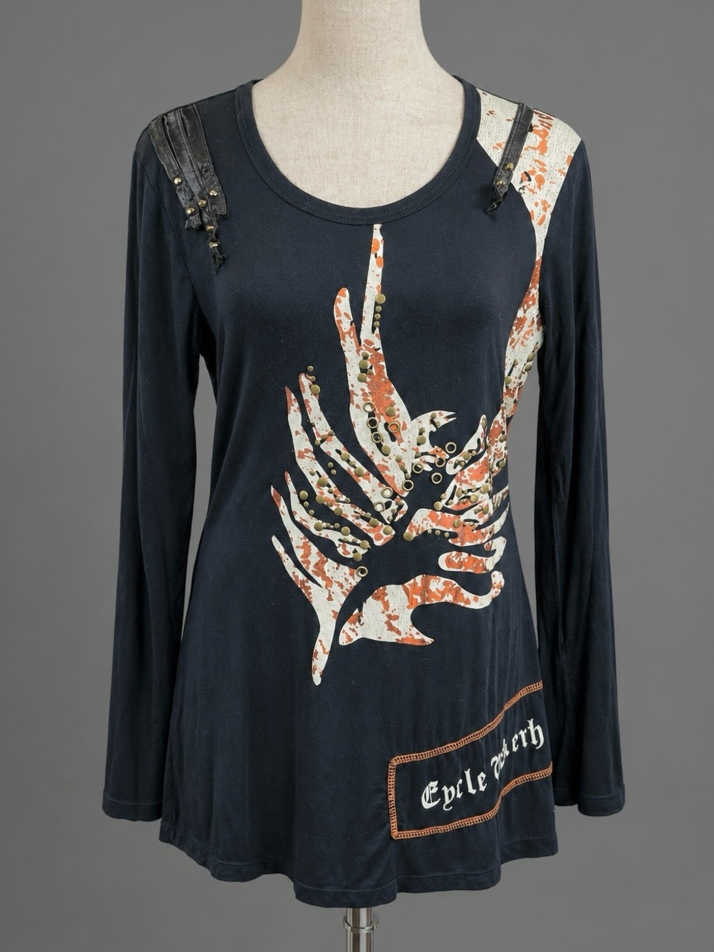 Hendi size medium/large studded metallic accent black top